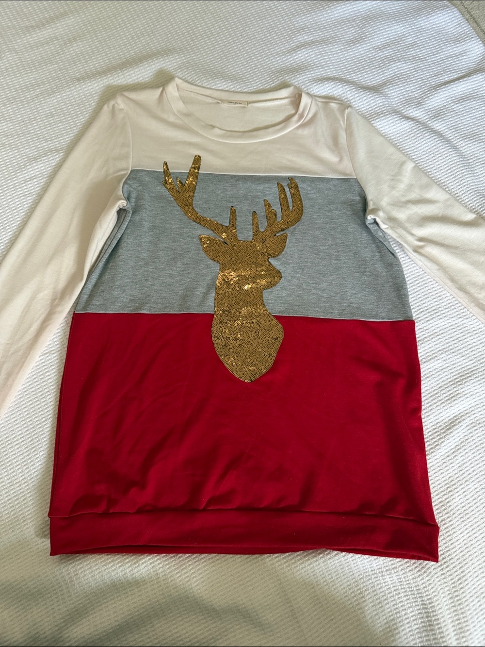 Women’s Colorblock Long-Sleeve Top with Gold Reindeer Sequin